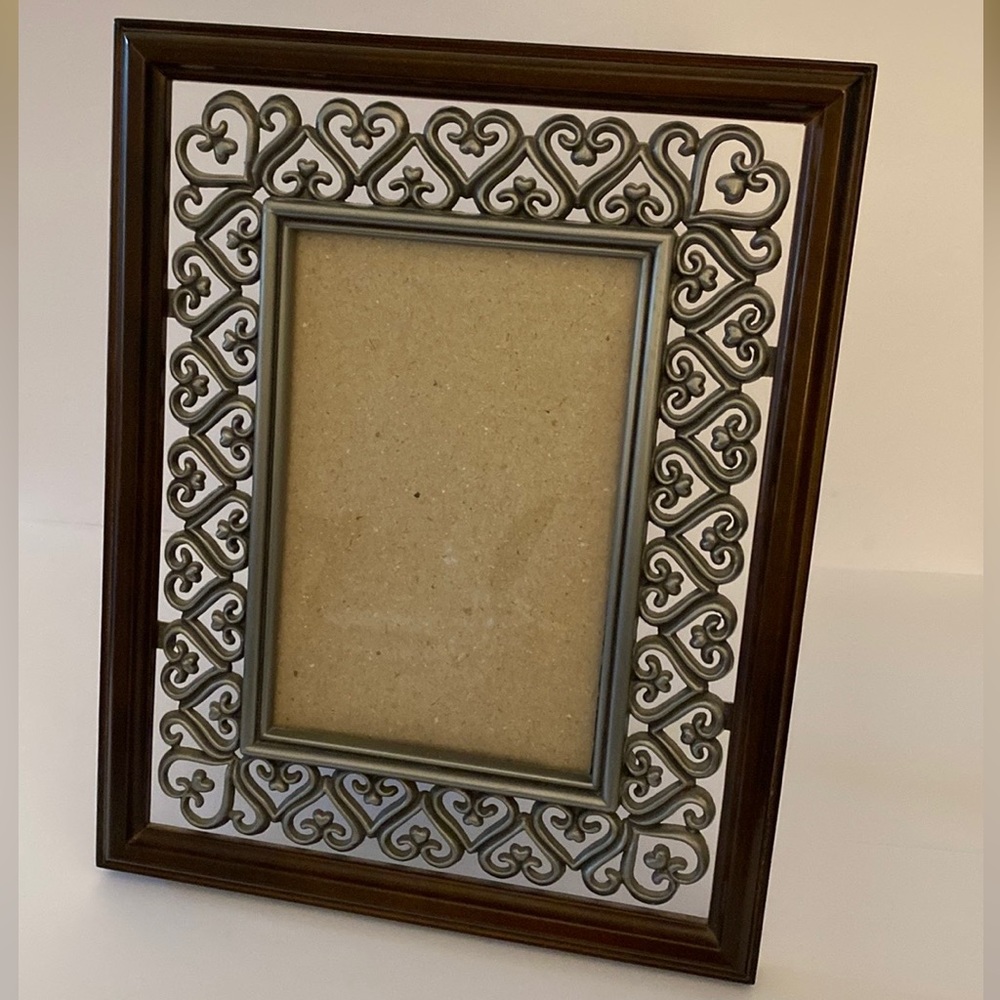 Vintage Heart Frame • Metal & Wood • 4” x 6” Picture Frame